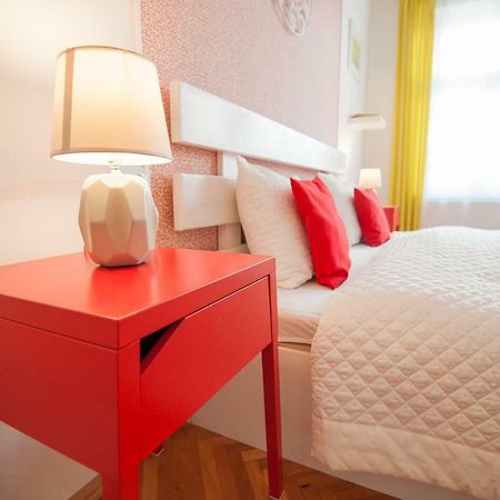 Spacious Stylish Apartment In Old Town 시비우 외부 사진