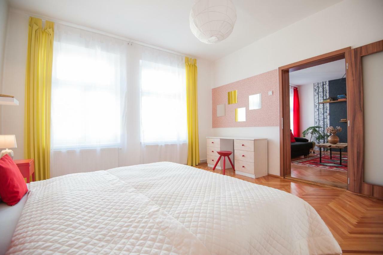 Spacious Stylish Apartment In Old Town 시비우 외부 사진